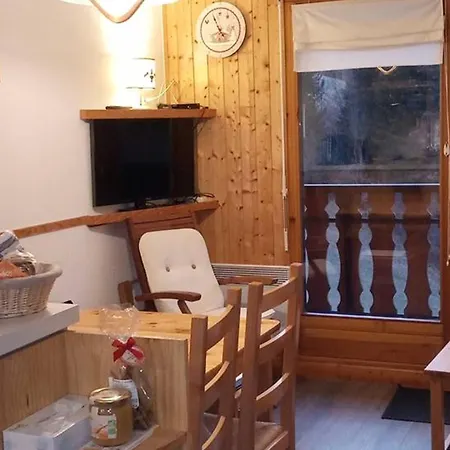 公寓 A Louer : 3 Pieces, Pied Des Pistes, Parking - Fr-1-573-121 *